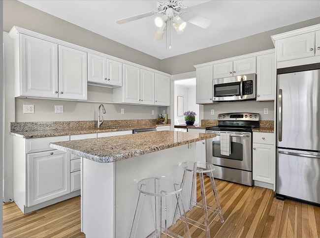 Photo - 39R Twitchell St