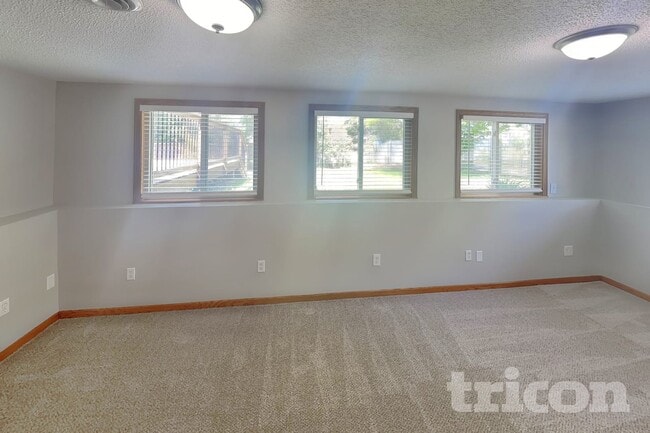 Photo - 13784 Yosemite Ave S