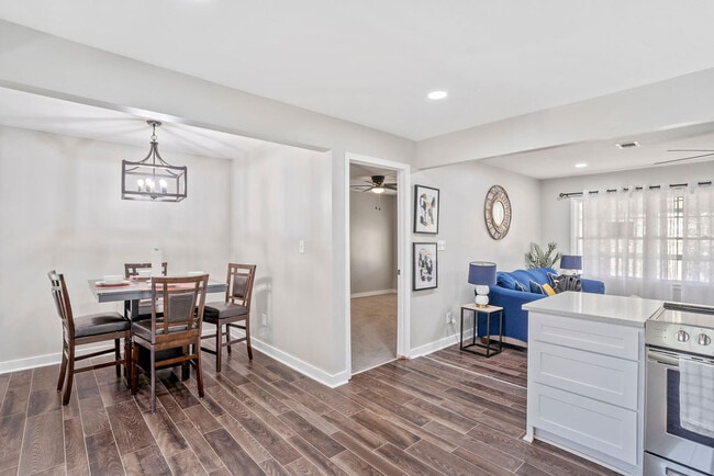 Photo - 8170 Huntington Dr