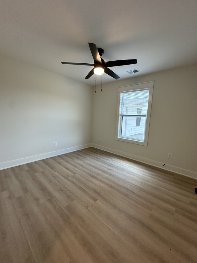 Photo - 347 Woods Rd