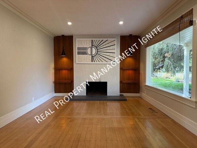 Photo - 237 NW Florida Ave