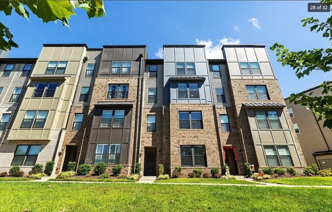 Photo - 2606 Lassen Pl Unidad B