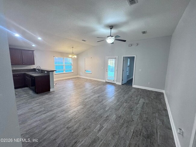Photo - 7565 Westland Oaks Dr
