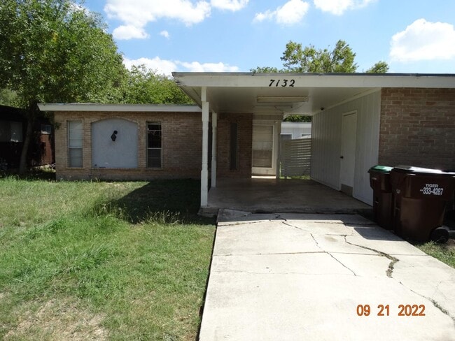 Photo - 7132 Larksong St