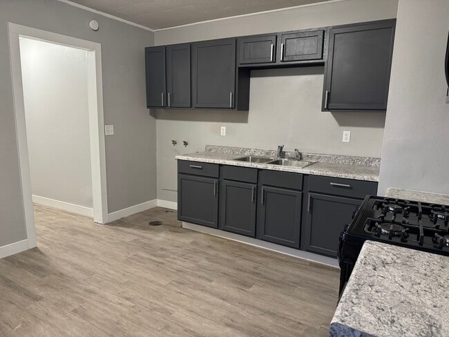 Photo - 3878 Johnson Ave