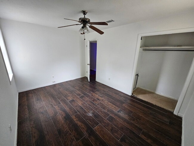 Photo - 115 Sylvia St