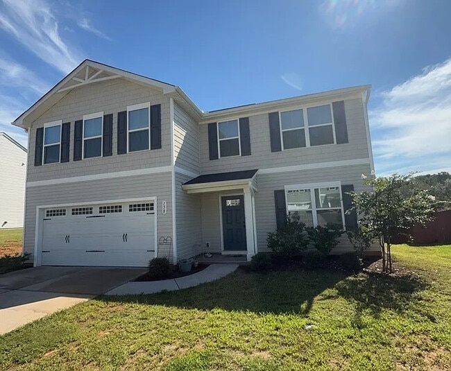 Building Photo - 5 Bedroom 2.5 Bathroom