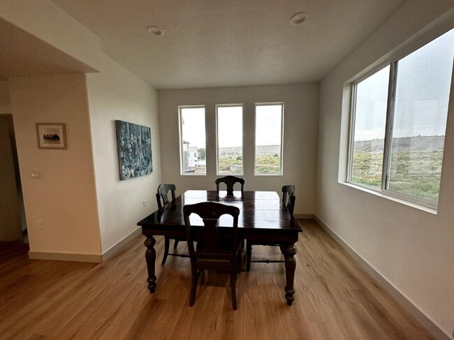 Photo - Modern 3-Story House with Rooftop Access-option to rent mother in law apartment separately