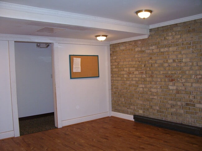 Vestíbulo - 1315 Noble Ave Unidad B9