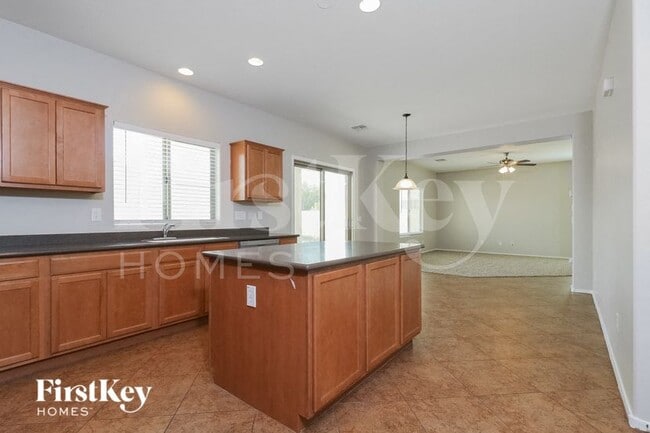 Photo - 19395 W Madison St