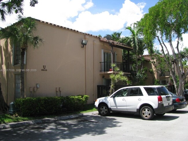 Photo - 10832 N Kendall Dr Unit U11