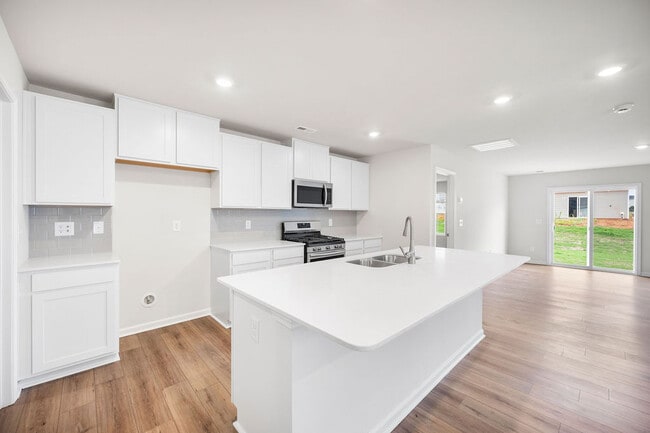 Photo - 115 Broadtree Cir