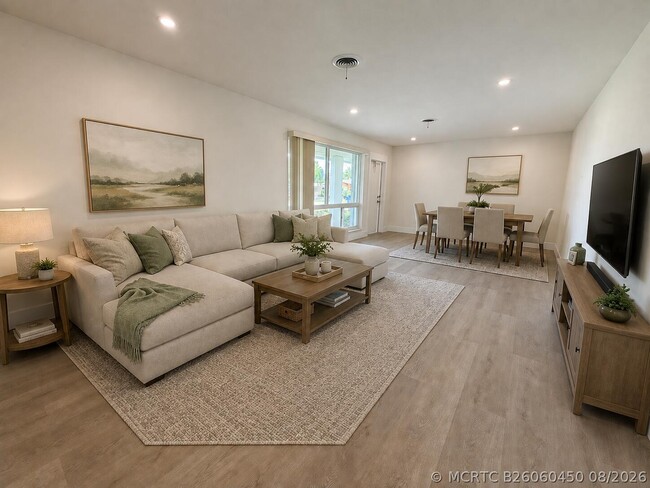 Building Photo - 2020 NE 56th Ct Unit 2