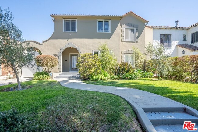 Building Photo - 1036 Keniston Ave