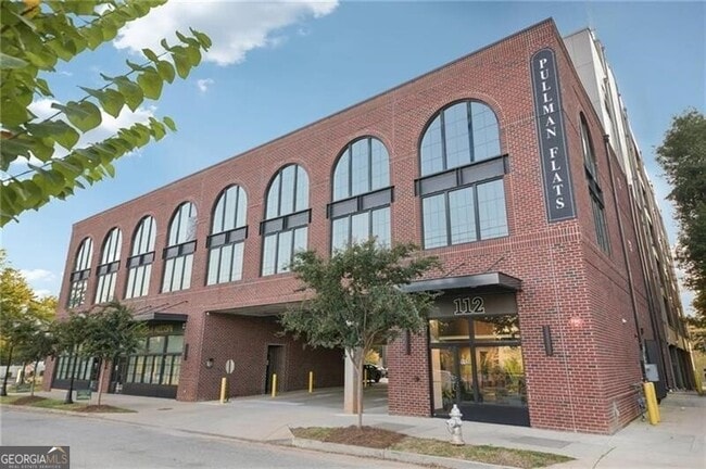 Building Photo - 112 Rogers St NE Unit 403