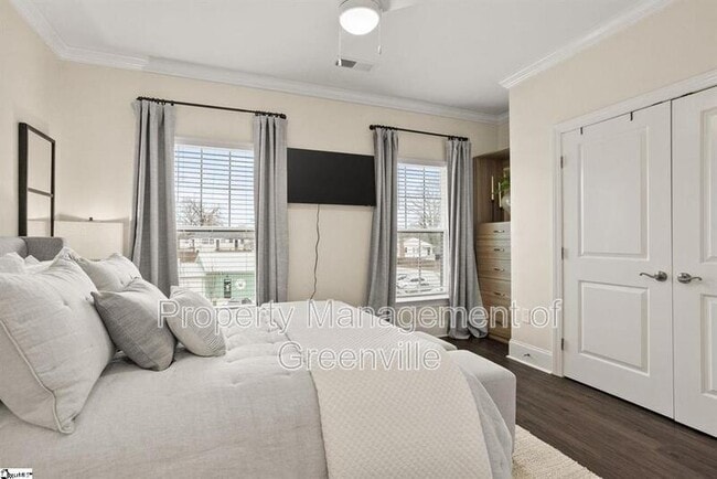 Photo - 1505 E North St