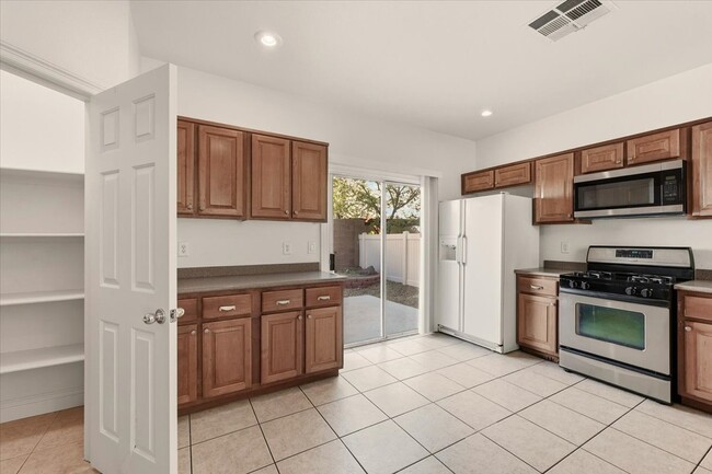 Photo - 8928 Spotted Tail Ave