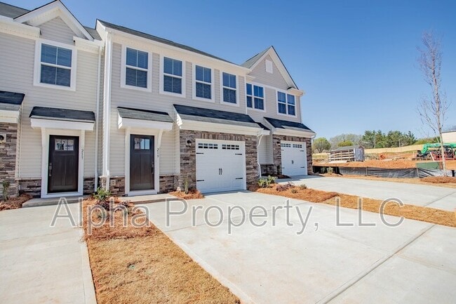Photo - 219 Clearwood Dr