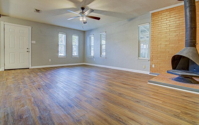 Photo - 1807 Briar Hill Dr
