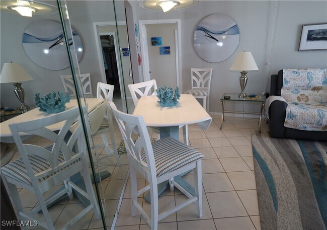 Photo - 58 N Collier Blvd Unidad 1103