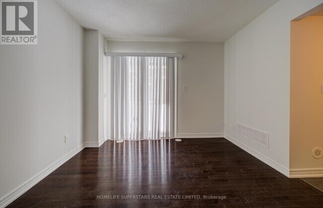 Photo - 9 Aspen Hills Rd