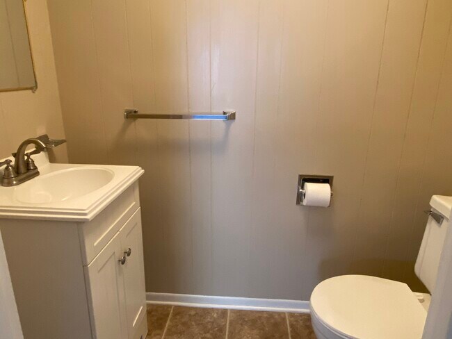 Photo - 103 Skyview Dr Unit Apt 4