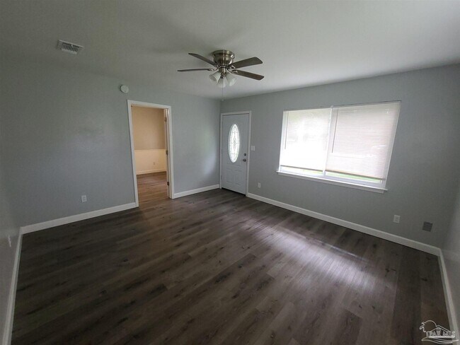 Photo - 8712 Fowler Ave