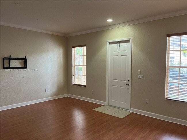 Building Photo - 14626 SW 5th St Rental