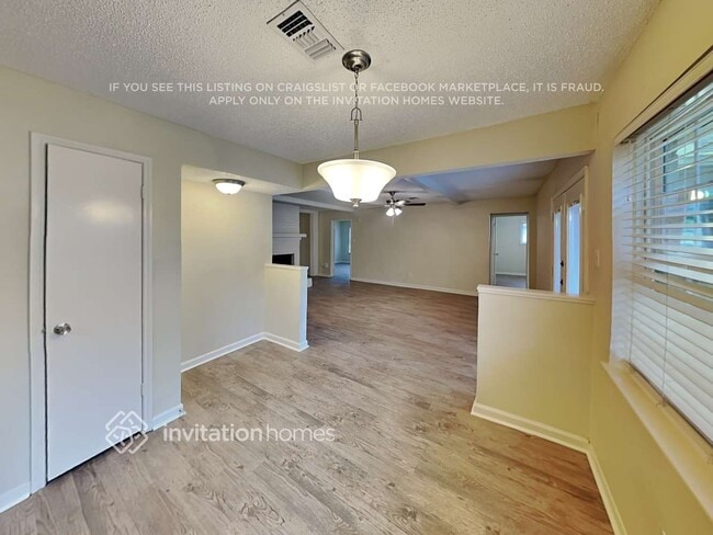 Photo - 7022 Fox Knoll Ln