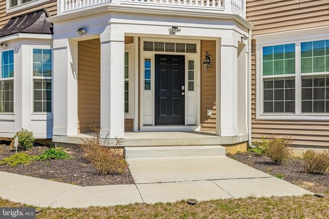 Photo - 243 Wavyleaf Dr