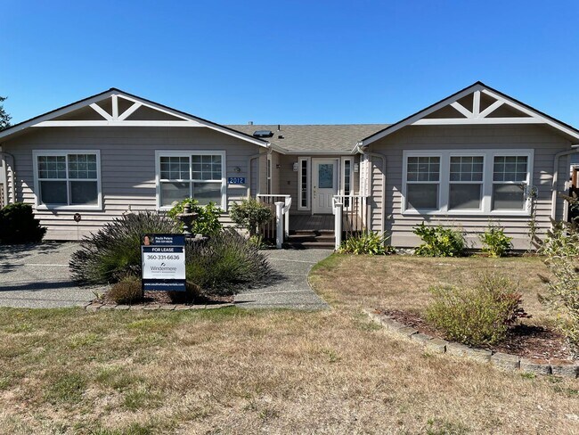 Photo - Lovely Mid-Island Home Available August 19th!