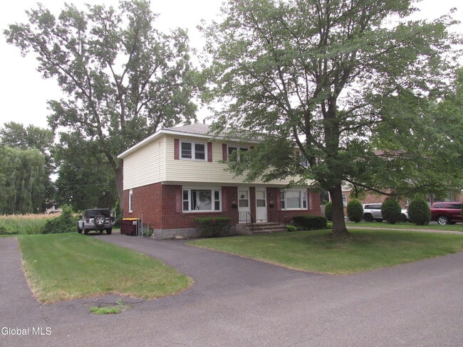 Photo - 34 B Commodore St