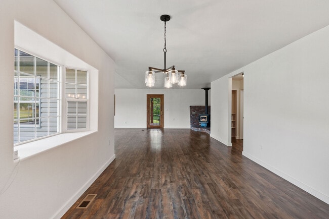 Building Photo - 140 Steppe Ln Rental