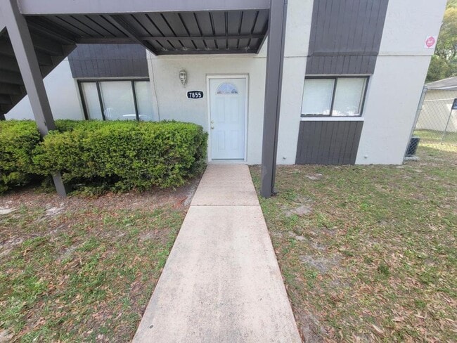 Photo - 7855 Pinehurst Dr