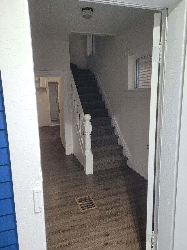 Photo - 1147 Ingersoll St