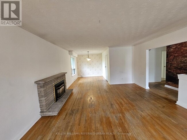 Photo - 153 Newton Dr