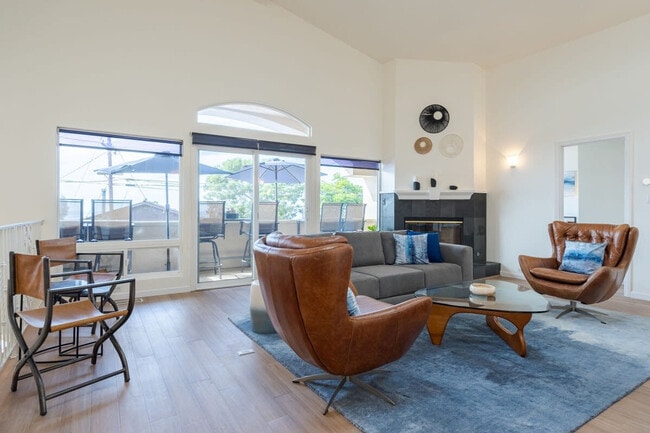 Building Photo - 711 Cornish Dr Rental