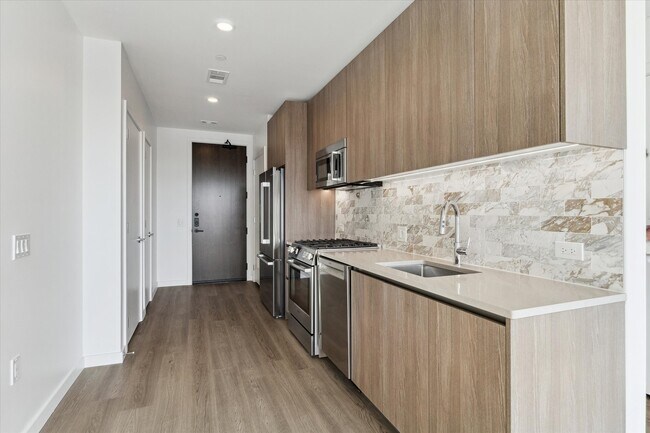 Photo - 1 Riva Row Unit 715