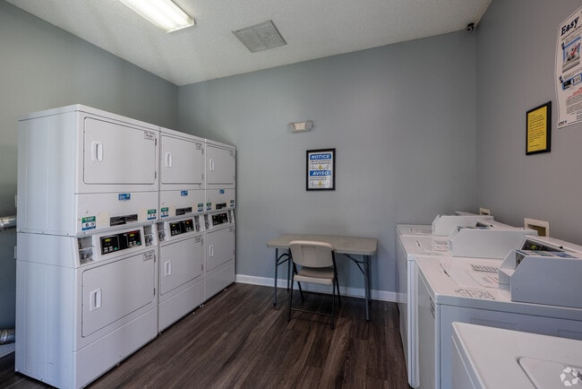 Forest Pointe Apts