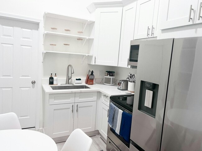 Photo - 2425 Freret St