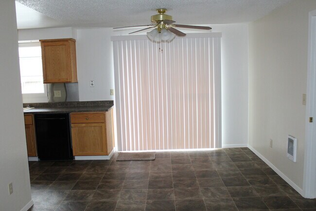 Photo - 3515 Hope St