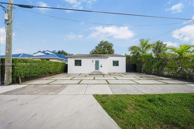 Photo - 1935 SW 24th Ter