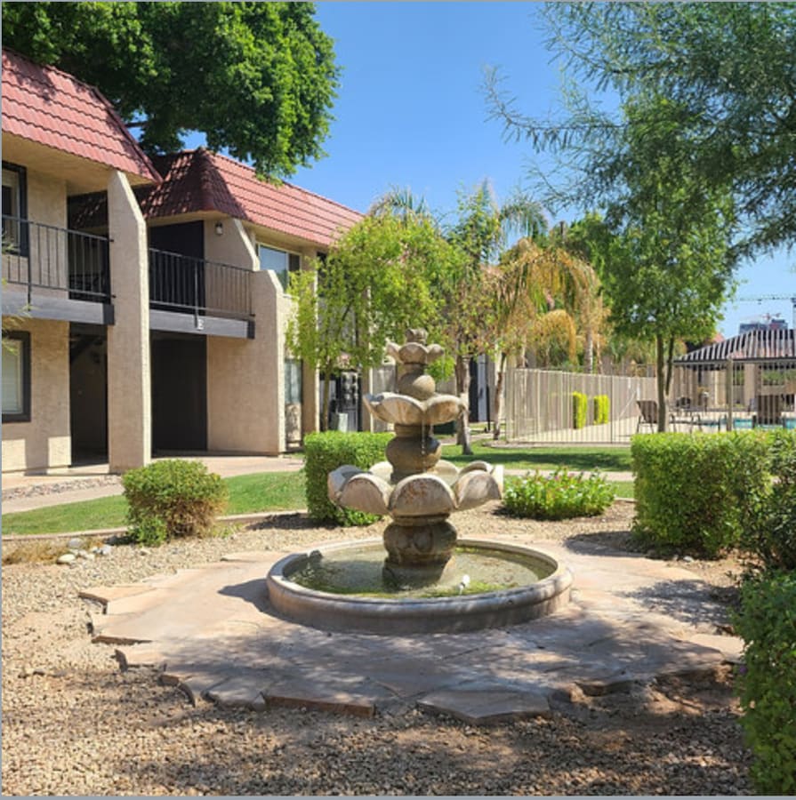 Photo - 700 W University Dr