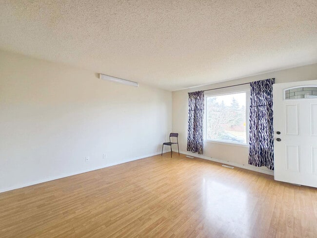 Photo - 11443-11422 22 Ave NW