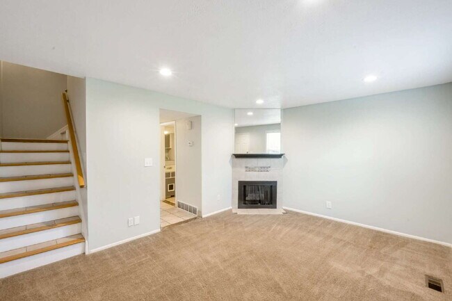 Photo - Convenient Sandy Townhome with 3 BD & 2 BA