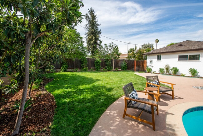 Photo - 22330 Mobile St