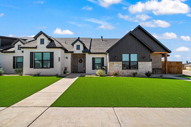Luxurious Townhome Located In Abbey Glen -... - Luxurious Townhome Located In Abbey Glen -...