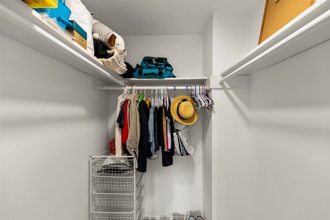 Building Photo - 12423 Honeywood Trail