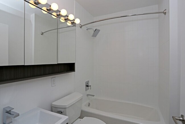 Photo - 419 W 52nd St Unit 327