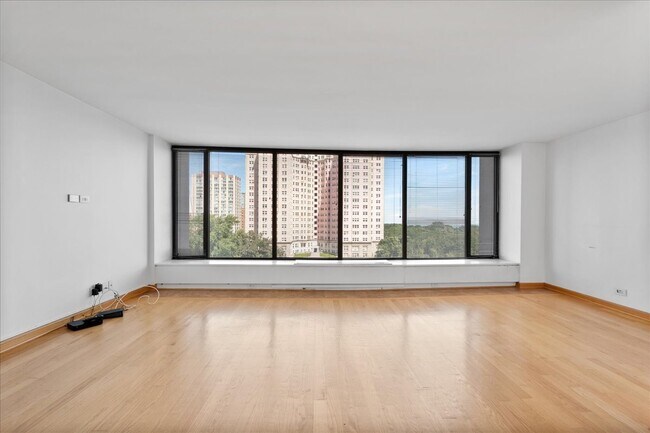 Photo - 5455 N Sheridan Rd Unit 805